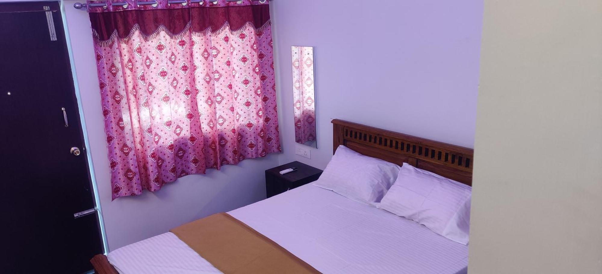 Aadhi Esha Residency Hotel Tiruvannamalai Exterior photo